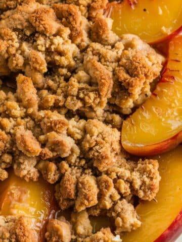 Easy Peach Crumble Recipe